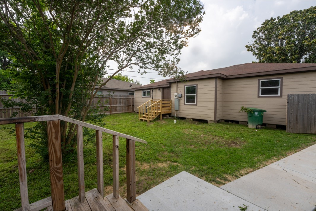 220 Armstrong Street Houston, TX 77029 - Photo 23 of 26