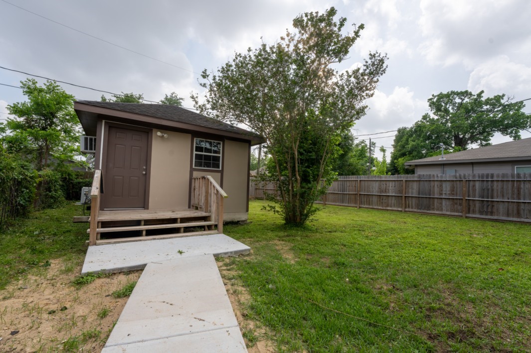 220 Armstrong Street Houston, TX 77029 - Photo 24 of 26