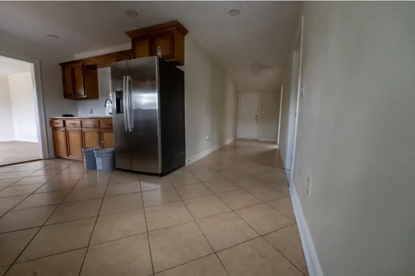 $2,000 | 220 Armstrong Street, Houston, TX 77029