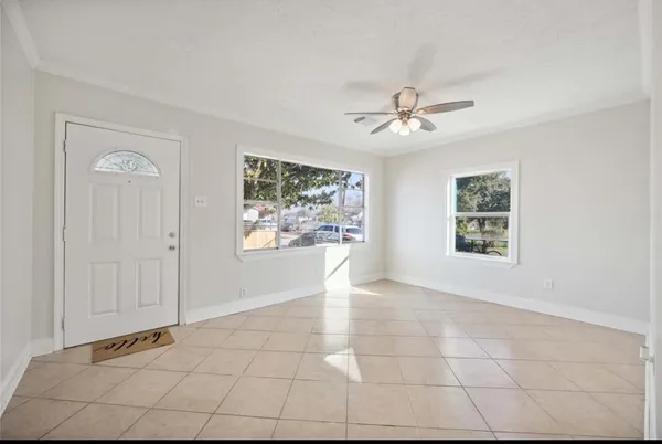 $2,000 | 220 Armstrong Street, Houston, TX 77029