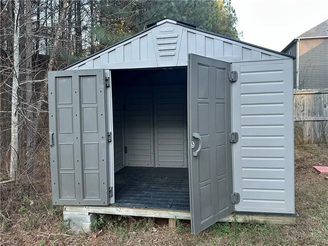 $339,900 | 5759 Graywind Trail, South Fulton, GA 30349