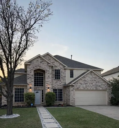 $2,650 | 7704 Danuers Lane, Arlington, TX 76002