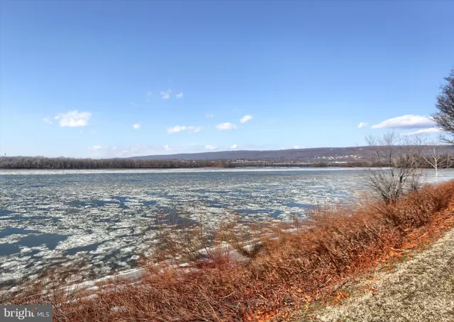 $2,500 | 2837 North Front Street, Unit 301, Harrisburg, PA 17110