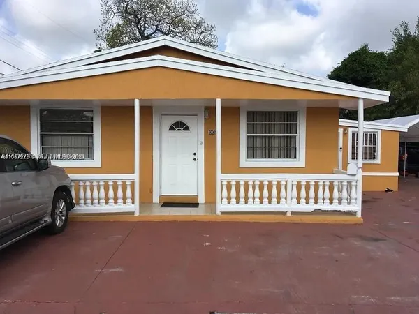 $619,999 | 10040 Northwest 8th Avenue, Miami, FL 33150