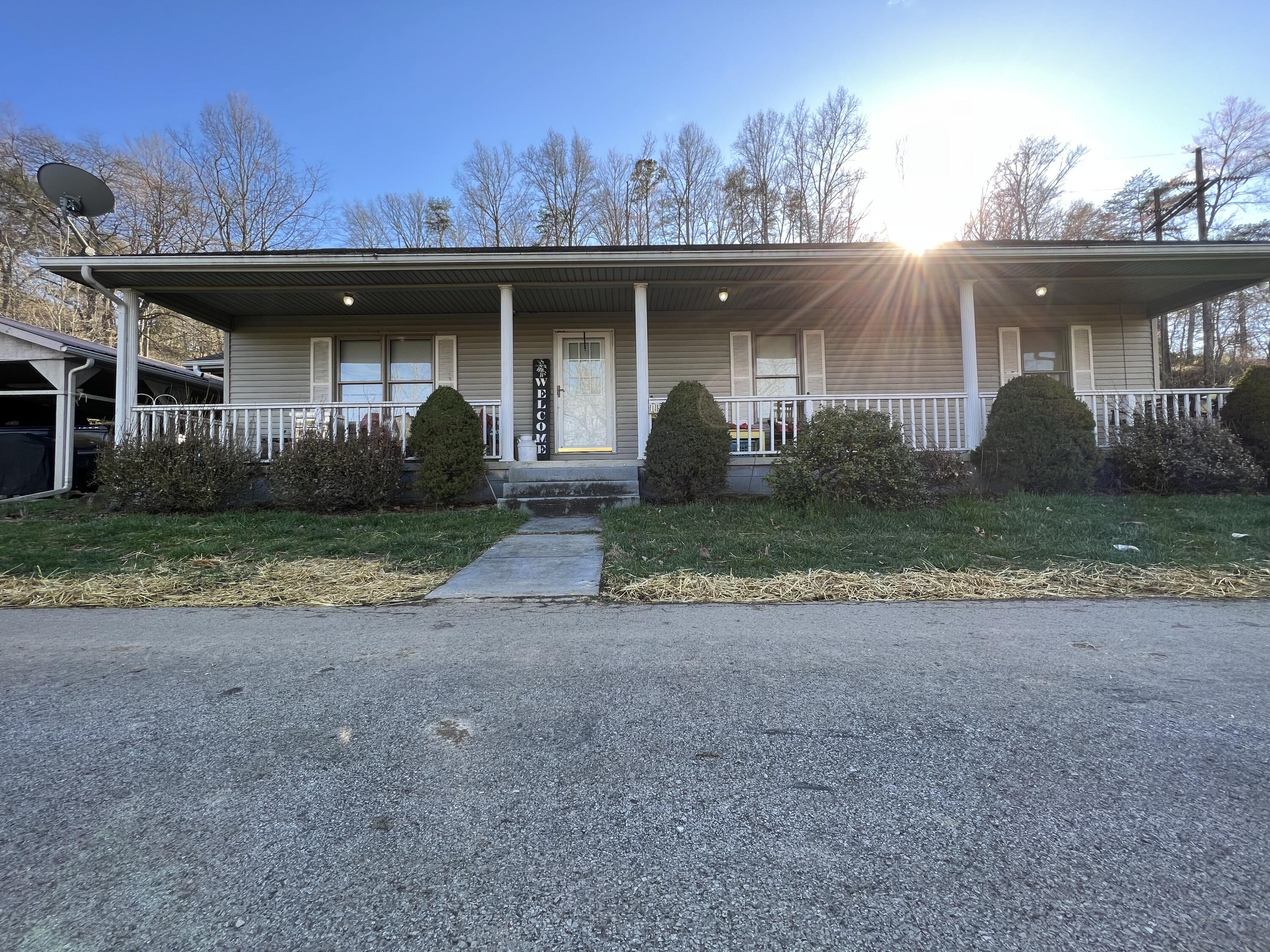 189 Glenview Road London, KY 40741 - Photo 6 of 23 738459D2-739B-48D3-BB90-B78DE85B45B5