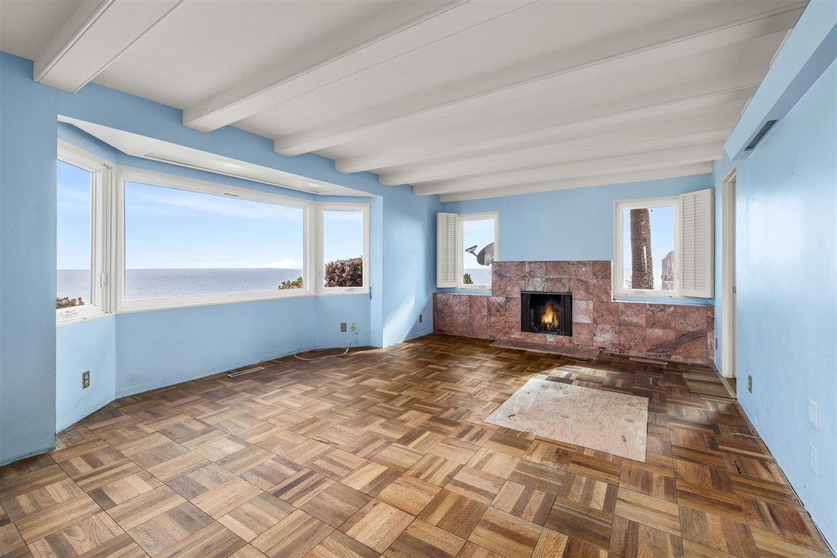 4121 Creciente Drive Santa Barbara, CA 93110 - Photo 22 of 38 20. Master Suite