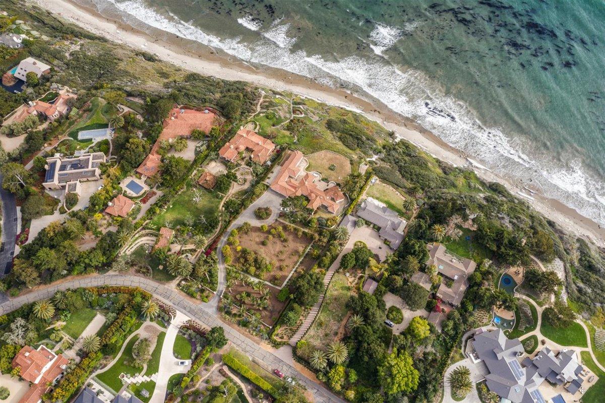 4121 Creciente Drive Santa Barbara, CA 93110 - Photo 29 of 38 27. Oceanfront