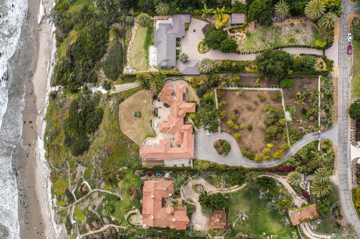 4121 Creciente Drive Santa Barbara, CA 93110 - Photo 36 of 38 34. Rare