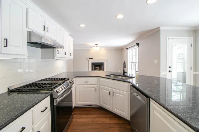 $2,130 | 2553 Emerald Court, Clarksville, TN 37042