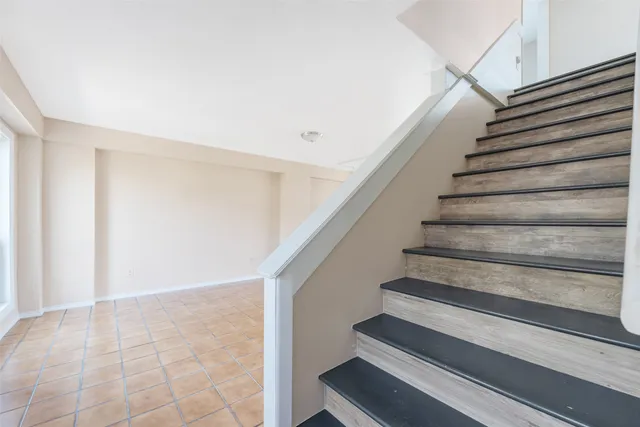 $399,999 | 1216 Sailfish Street, Bayou Vista, TX 77563