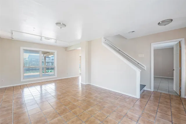 $399,999 | 1216 Sailfish Street, Bayou Vista, TX 77563