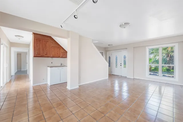 $399,999 | 1216 Sailfish Street, Bayou Vista, TX 77563