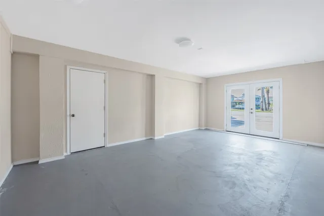 $399,999 | 1216 Sailfish Street, Bayou Vista, TX 77563