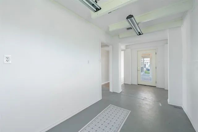 $399,999 | 1216 Sailfish Street, Bayou Vista, TX 77563