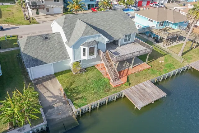 $399,999 | 1216 Sailfish Street, Bayou Vista, TX 77563