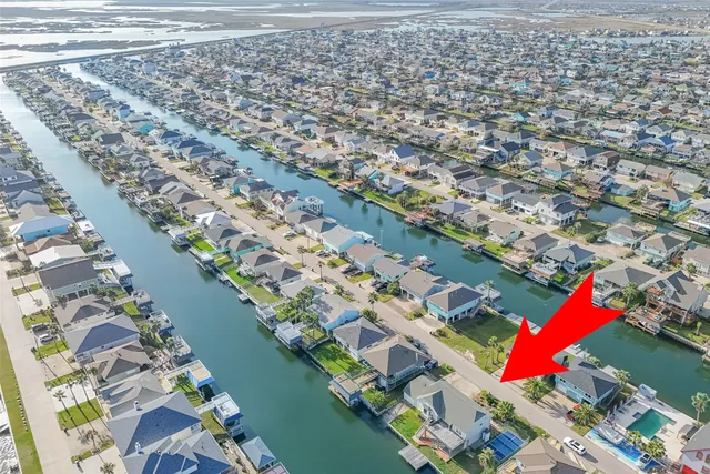 $399,999 | 1216 Sailfish Street, Bayou Vista, TX 77563