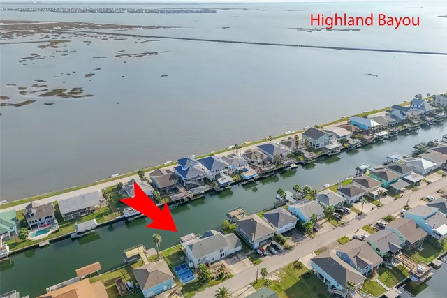 $399,999 | 1216 Sailfish Street, Bayou Vista, TX 77563