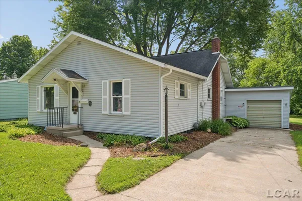$189,000 | 1237 Vine Street, Adrian, MI 49221