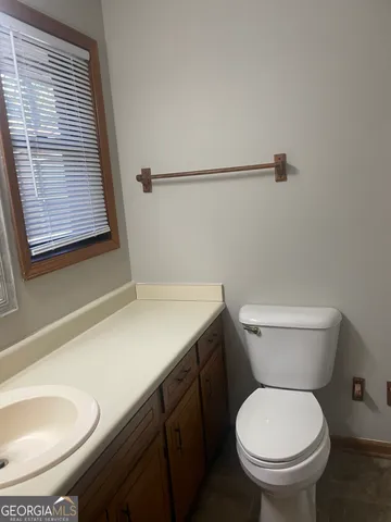 $1,900 | 3449 Creekwood Drive Southeast, Conyers, GA 30094