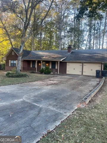 $1,900 | 3449 Creekwood Drive Southeast, Conyers, GA 30094