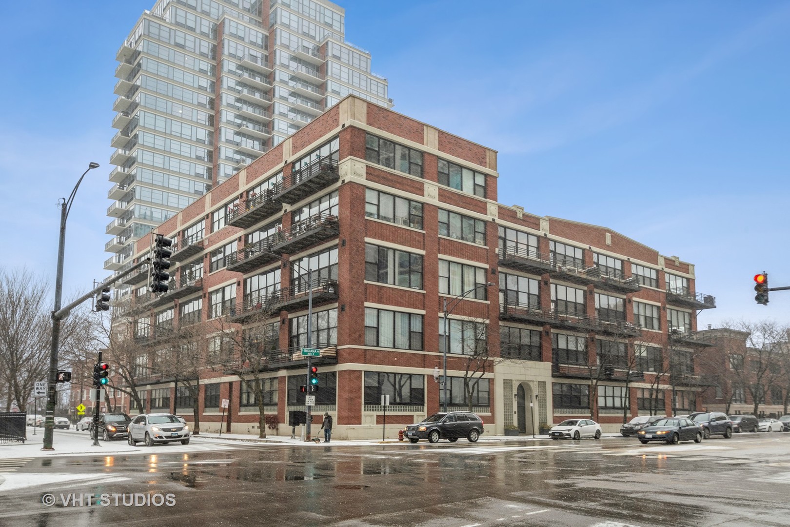 1601 South Indiana Avenue, Unit 407 Chicago, IL 60616 - Photo 1 of 16 a front view of a building