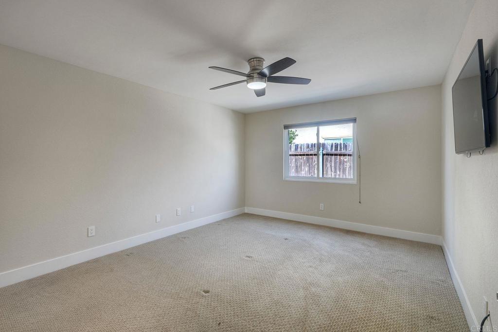 832 Grapevine Road Vista, CA 92083 - Photo 8 of 56 Main bedroom