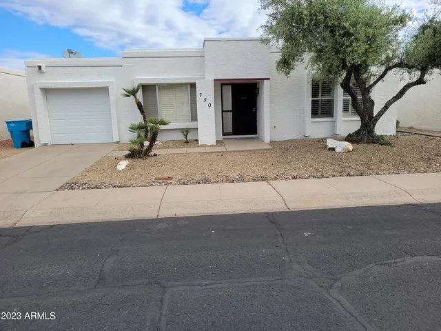 $1,695 | 750 East Michelle Drive, Phoenix, AZ 85022