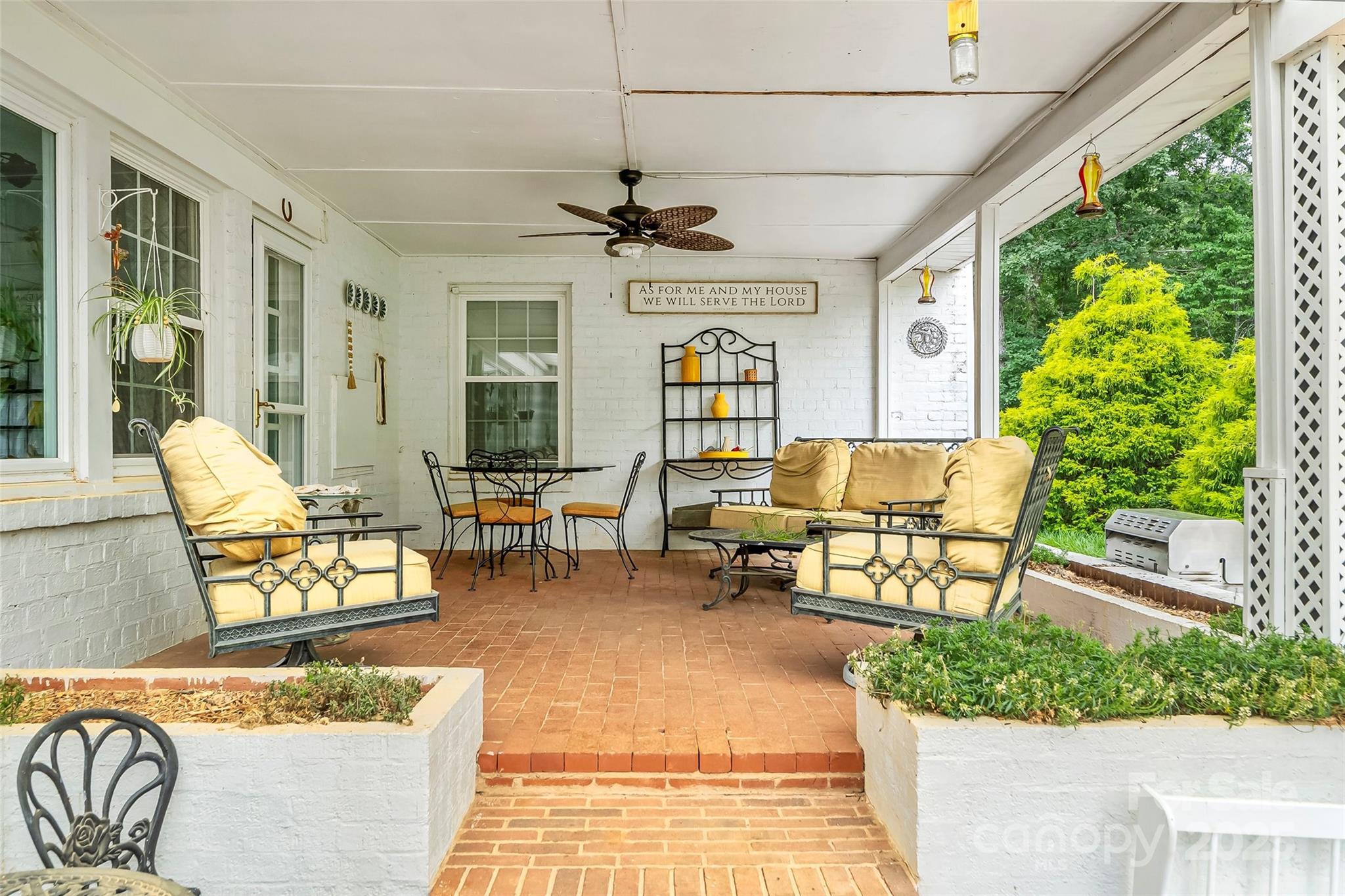958 Highway 18 Morganton, NC 28655 - Photo 28 of 44 a living room with furniture and a large window