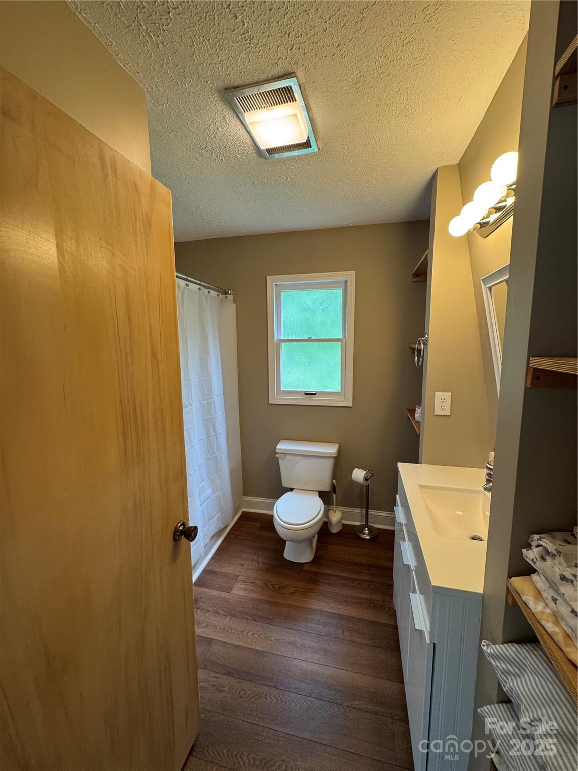 958 Highway 18 Morganton, NC 28655 - Photo 33 of 44 a living room with furniture and a window