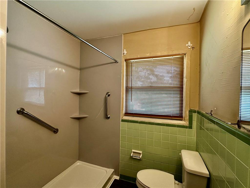 2183 Springdale Circle Southwest Atlanta, GA 30315 - Photo 7 of 27 Gallery Image 7