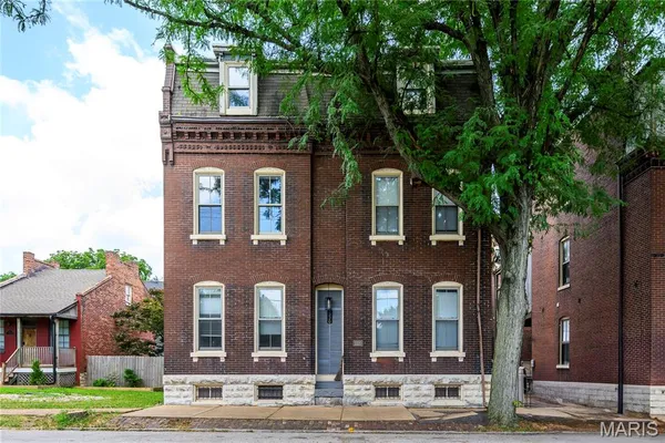 $1,400,000 | 735 Shenandoah Avenue, St. Louis, MO 63104