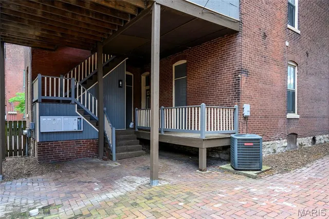 $1,650,000 | 735 Shenandoah Avenue, St. Louis, MO 63104