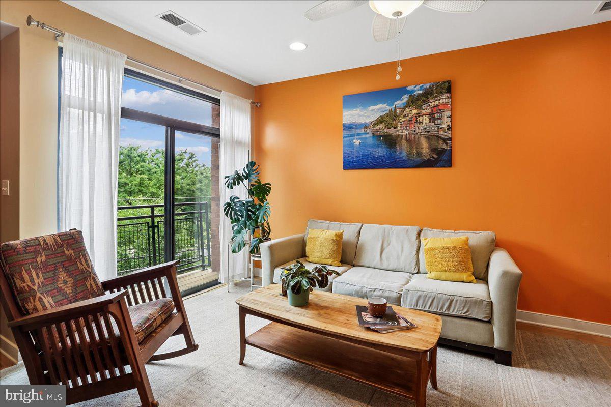 8005 13th Street, Unit 312 Silver Spring, MD 20910 - Photo 9 of 27 Living Room
