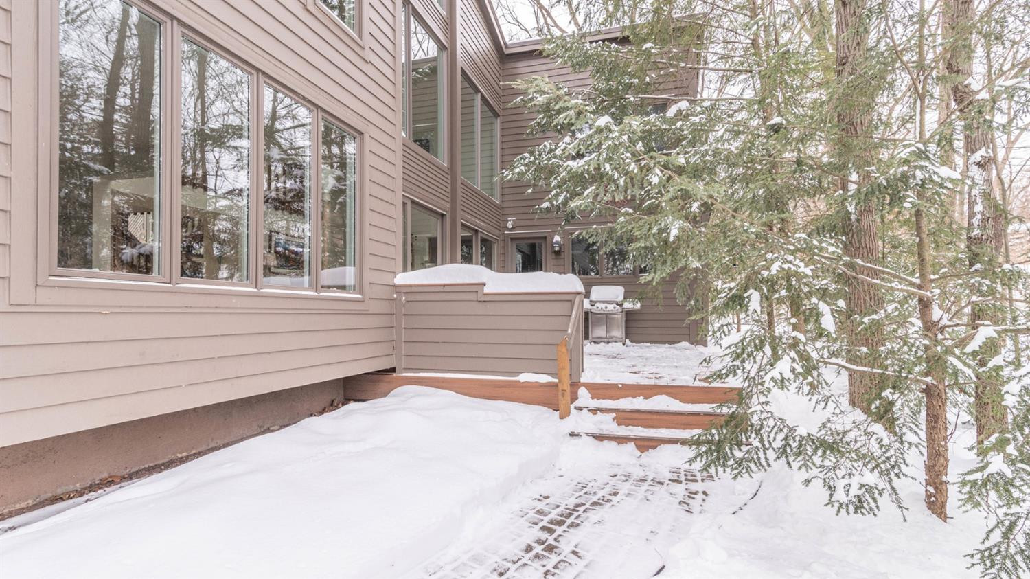 2981 Devonshire Road Ann Arbor, MI 48104 - Photo 54 of 77 Photo 54