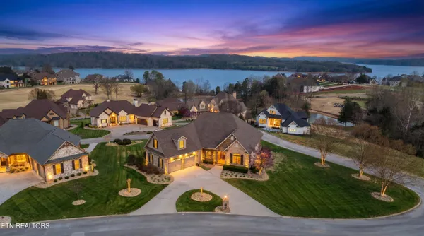 $895,000 | 117 Red Hawk Drive, Vonore, TN 37885