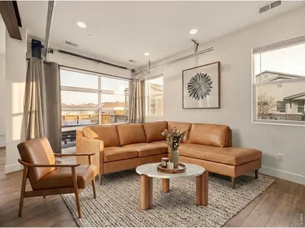 $469,900 | 19518 East Sunset Circle, Aurora, CO 80015