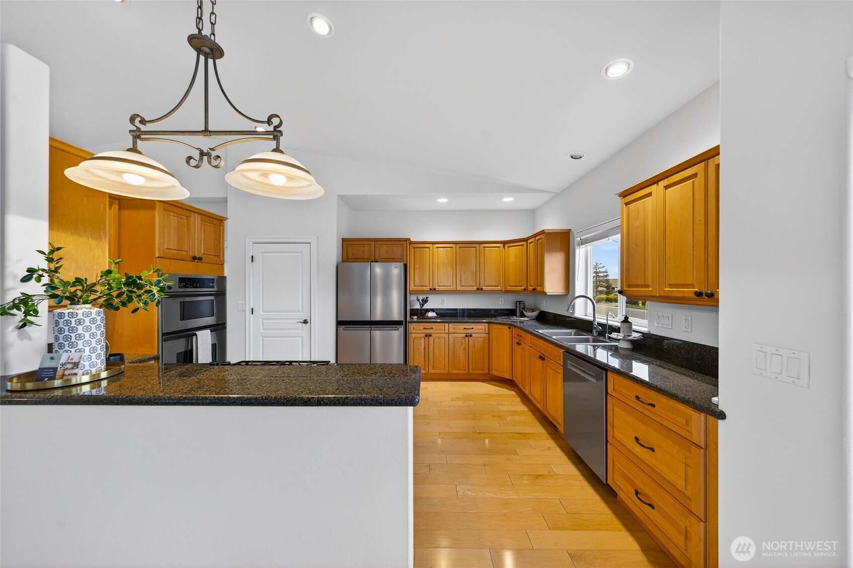 5208 Doon Way Anacortes, WA 98221 - Photo 18 of 40