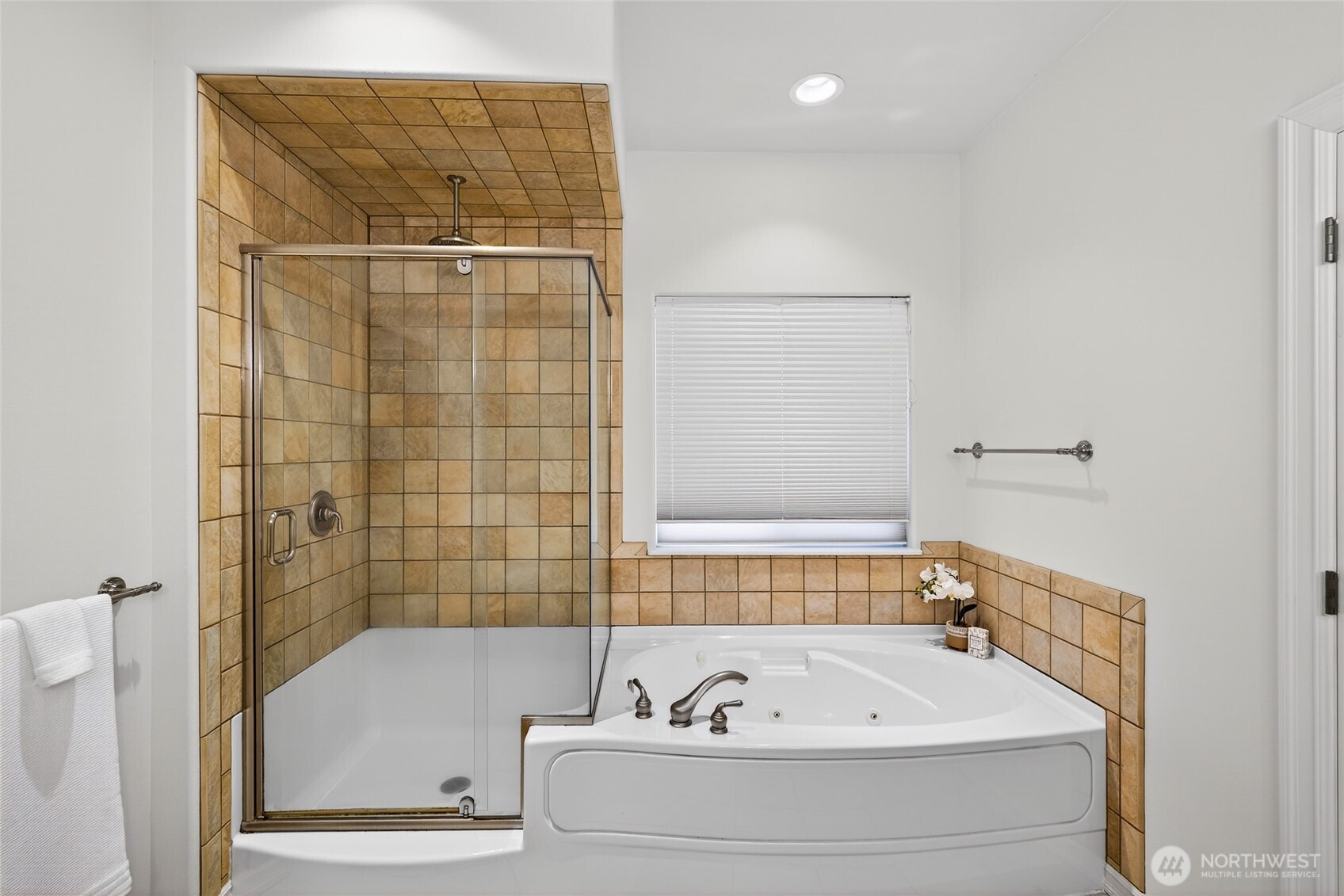 5208 Doon Way Anacortes, WA 98221 - Photo 27 of 40