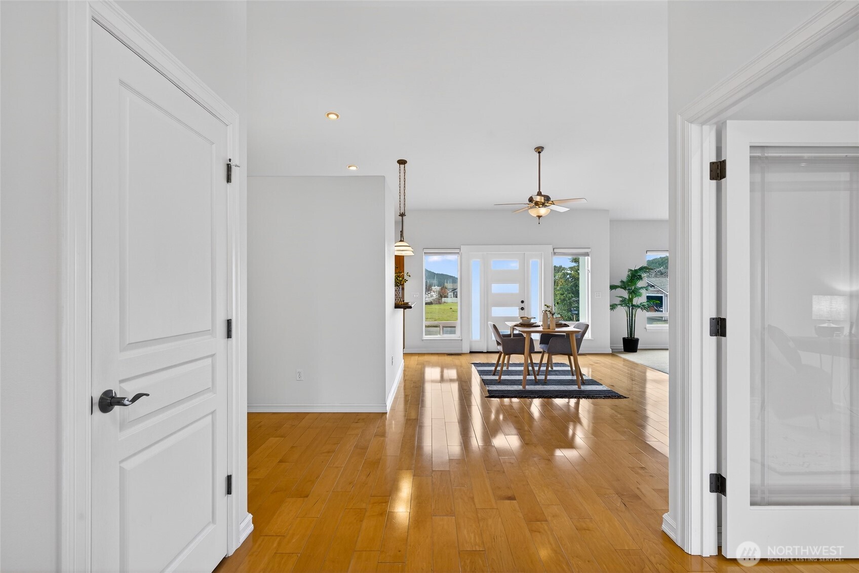 5208 Doon Way Anacortes, WA 98221 - Photo 3 of 40