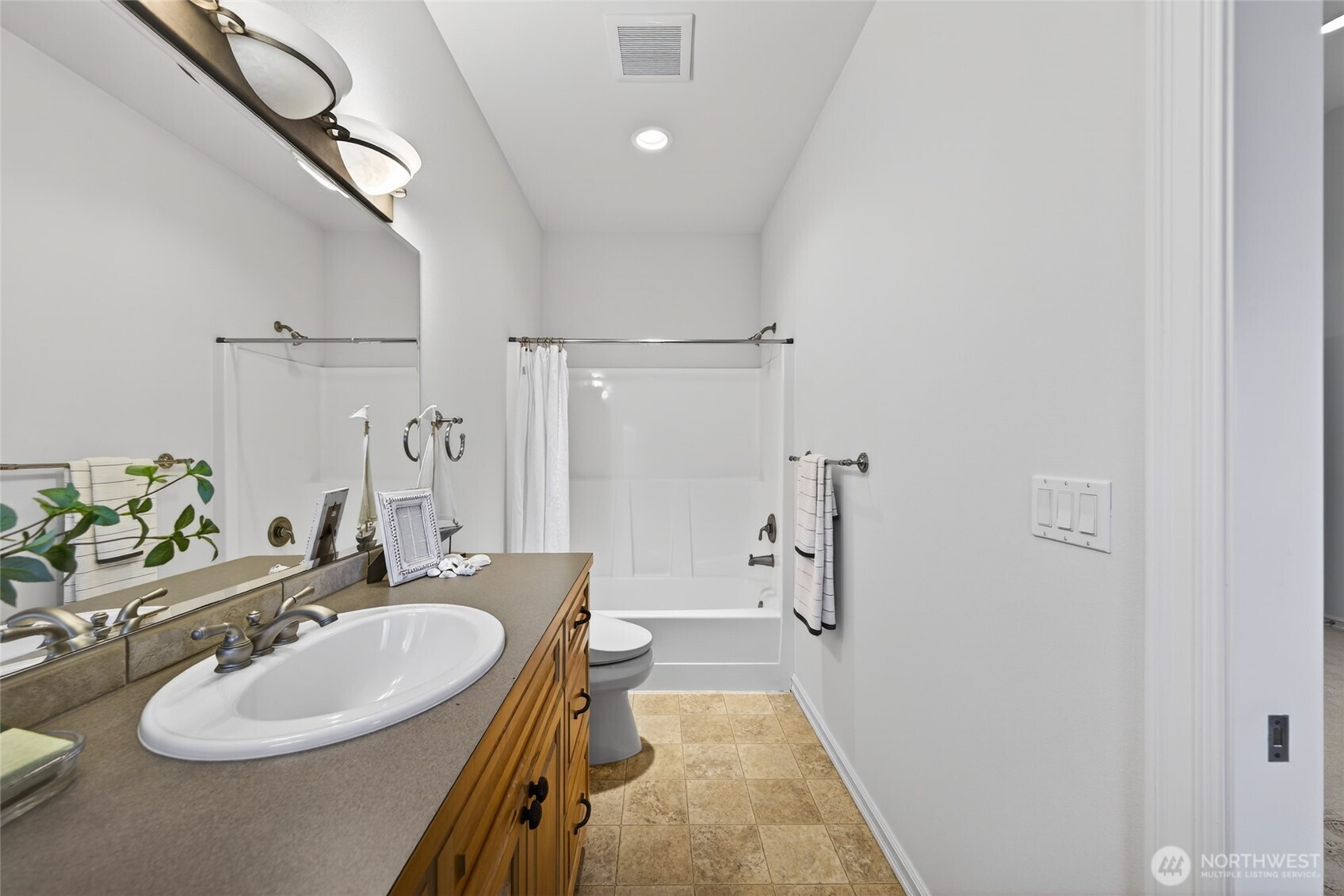 5208 Doon Way Anacortes, WA 98221 - Photo 34 of 40