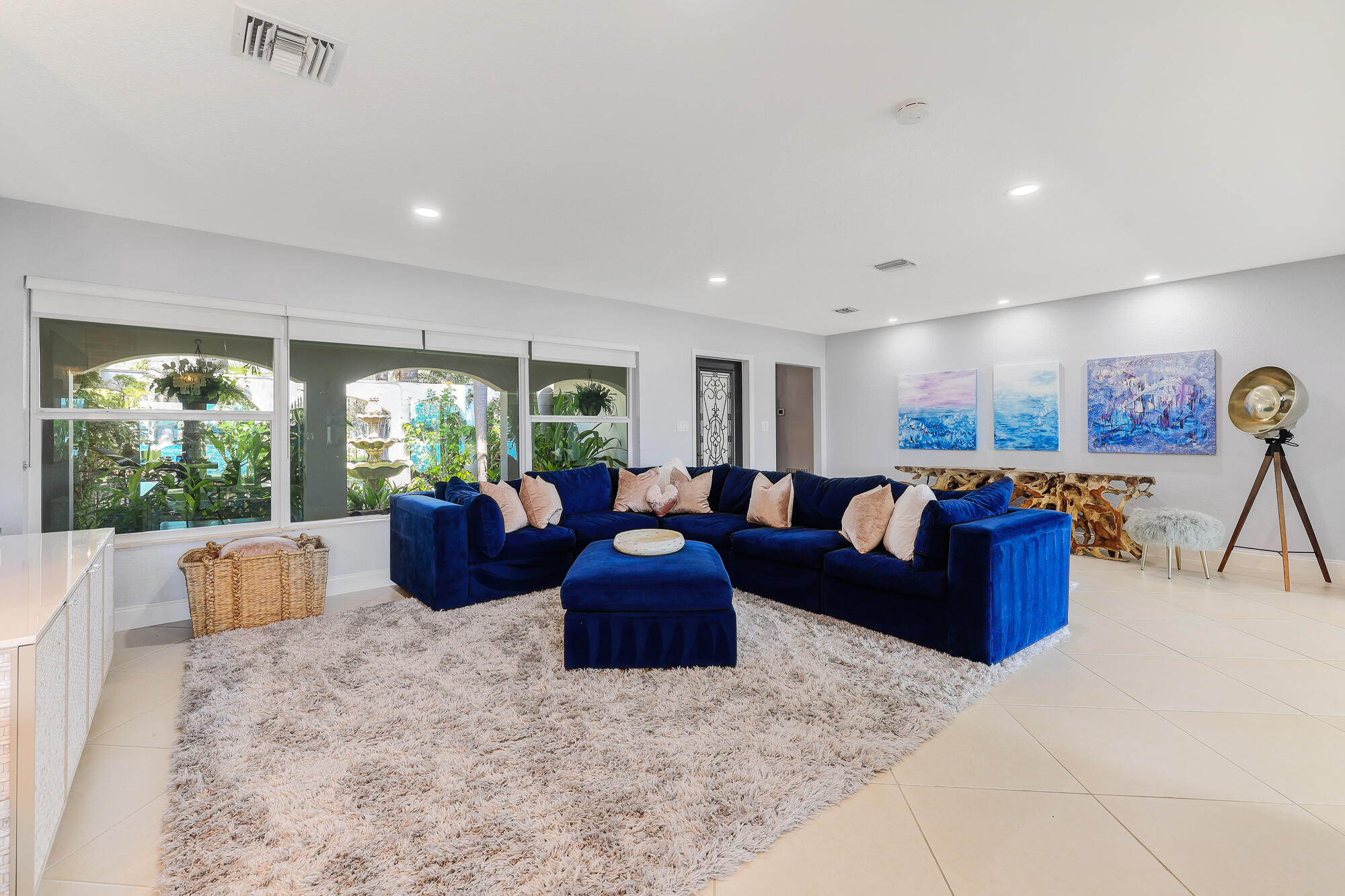 2560 Southeast 7th Drive Pompano Beach, FL 33062 - Photo 11 of 74 2560 SE Seventh Dr-11