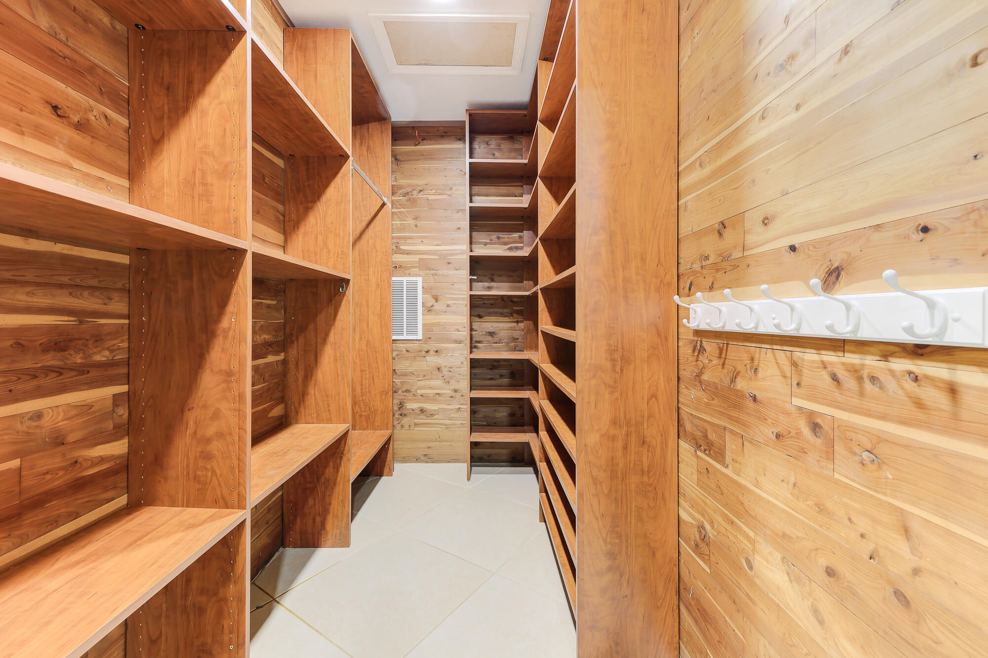 2560 Southeast 7th Drive Pompano Beach, FL 33062 - Photo 38 of 74 2560 SE Seventh Dr-38