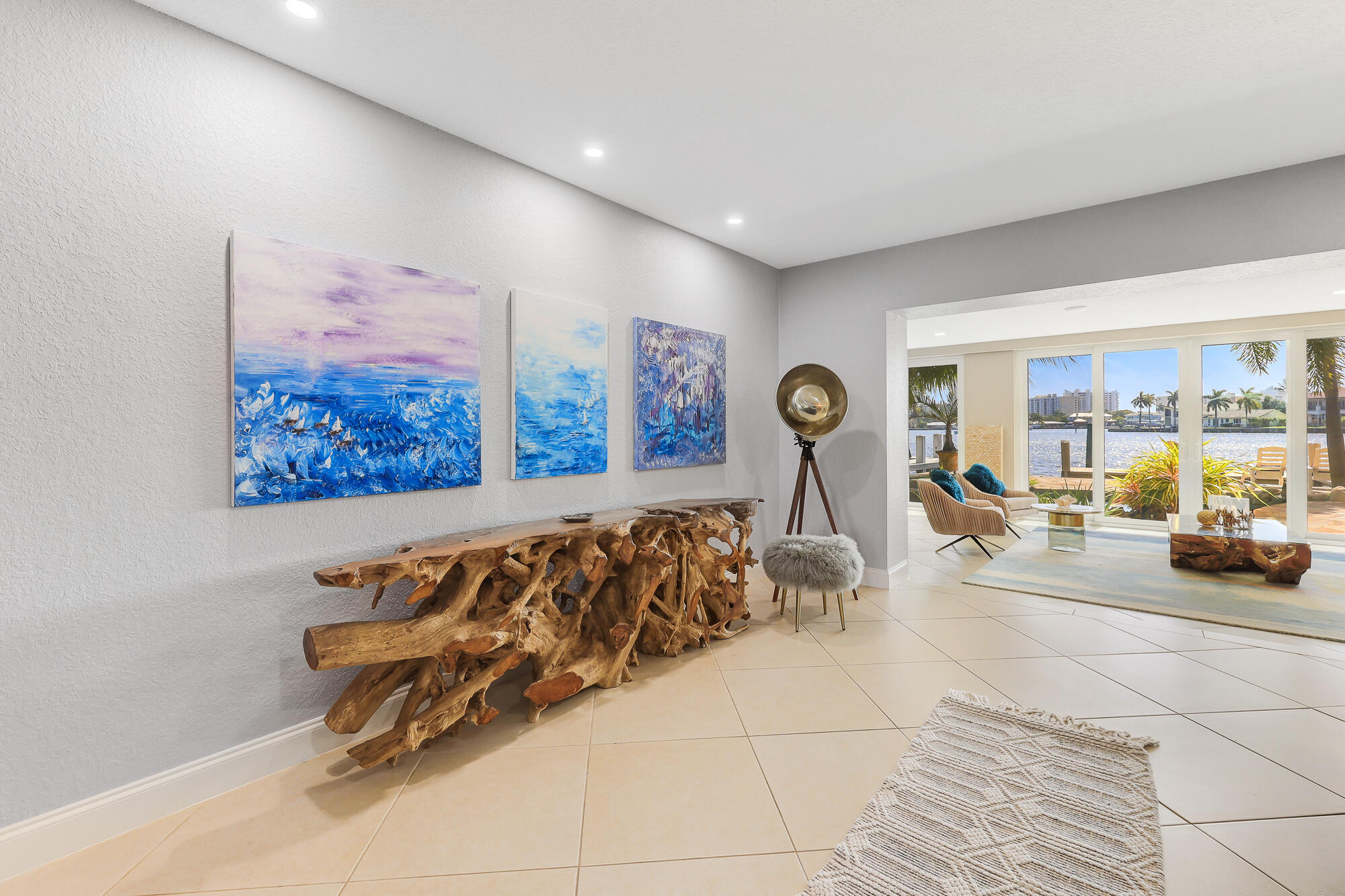 2560 Southeast 7th Drive Pompano Beach, FL 33062 - Photo 7 of 74 a living room with furniture