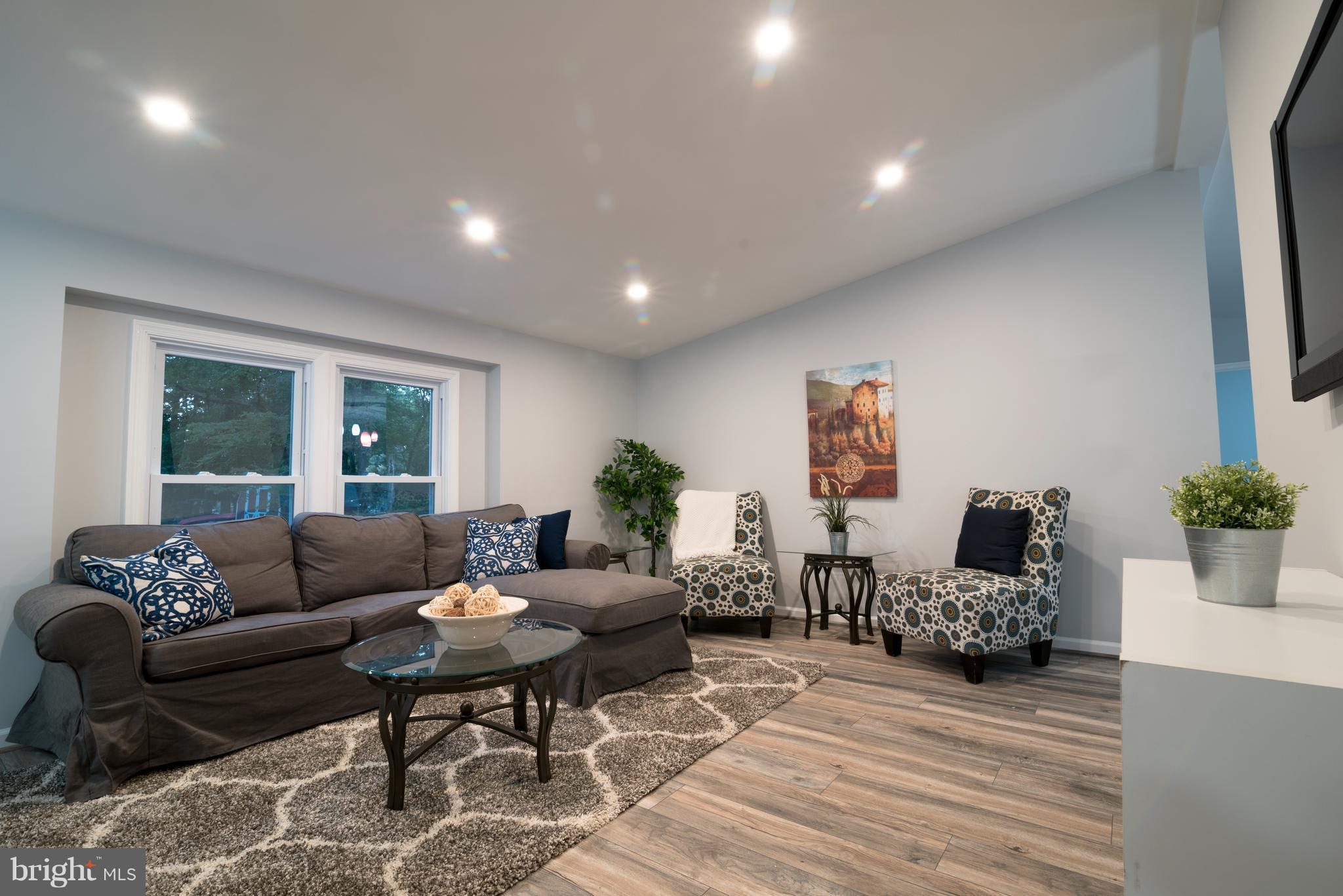 2101 Singer Road Joppa, MD 21085 - Photo 4 of 30 Living Room