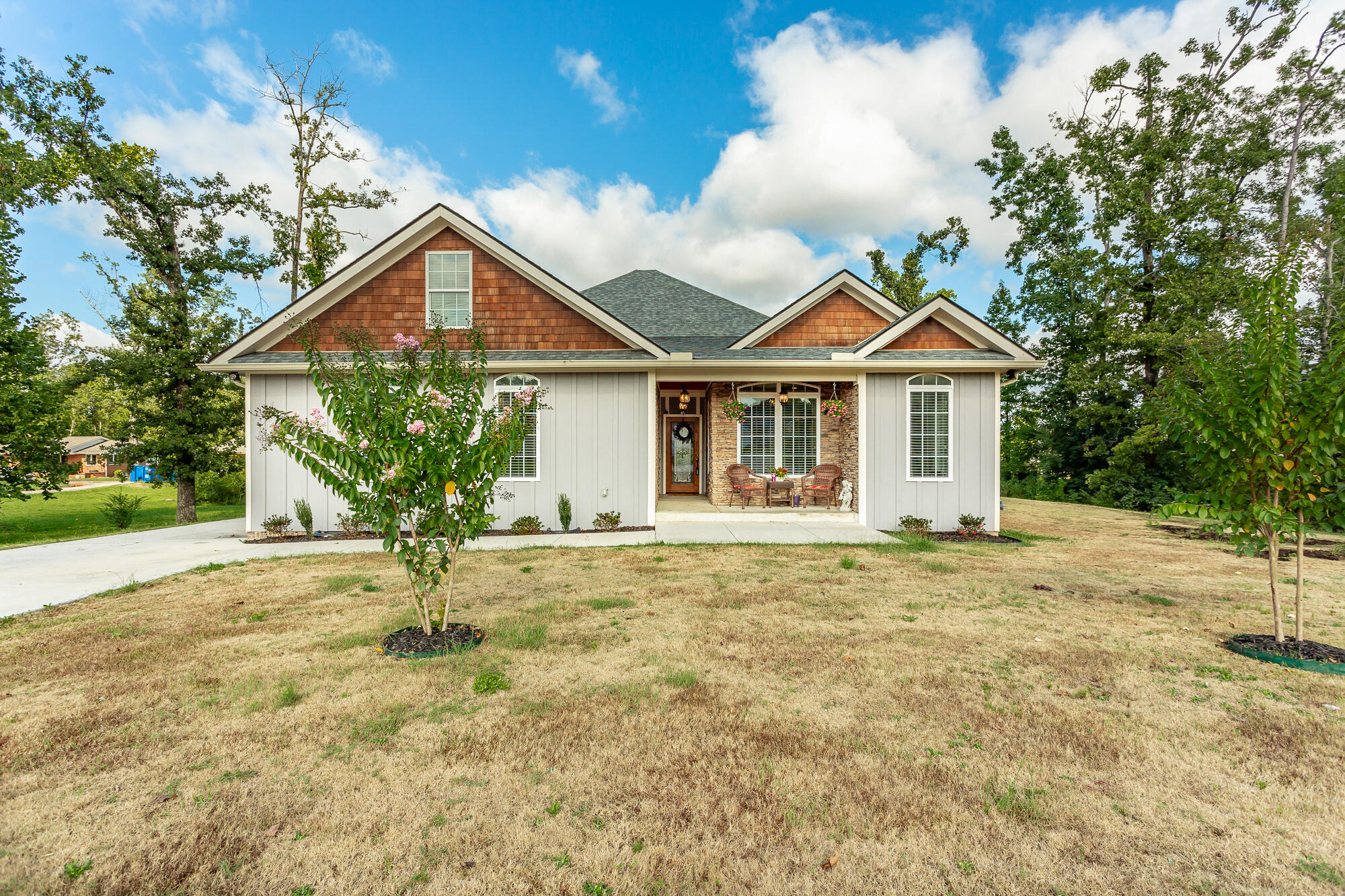 1825 Jenkins Road Chattanooga, TN 37421 - Photo 1 of 33 front view