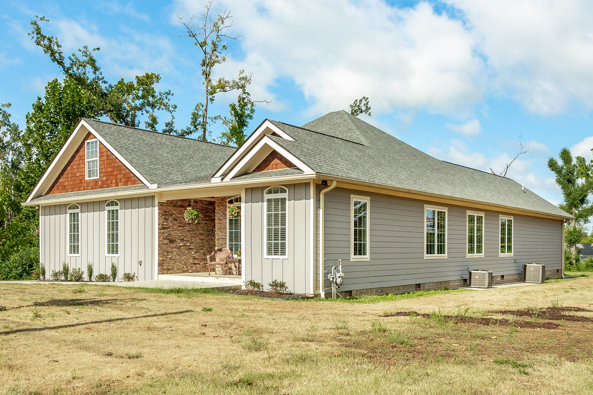 1825 Jenkins Road Chattanooga, TN 37421 - Photo 2 of 33 side view