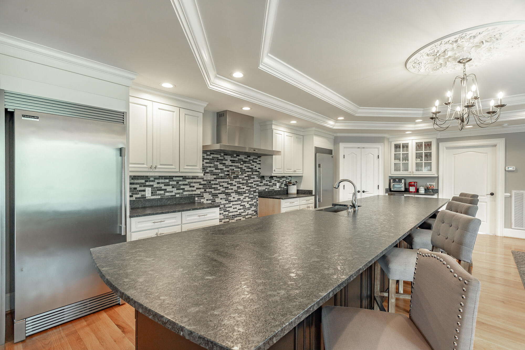 1825 Jenkins Road Chattanooga, TN 37421 - Photo 14 of 33 kitchen island view