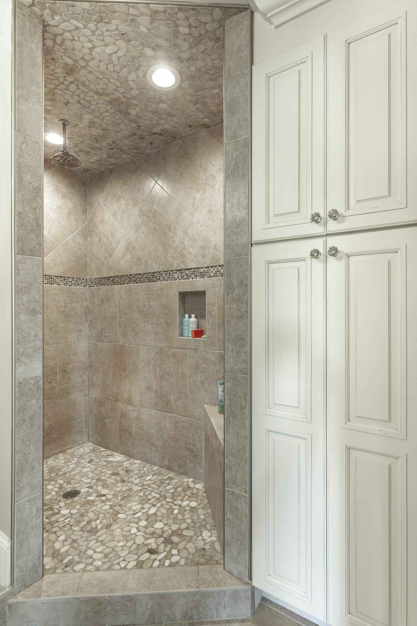 1825 Jenkins Road Chattanooga, TN 37421 - Photo 23 of 33 master shower