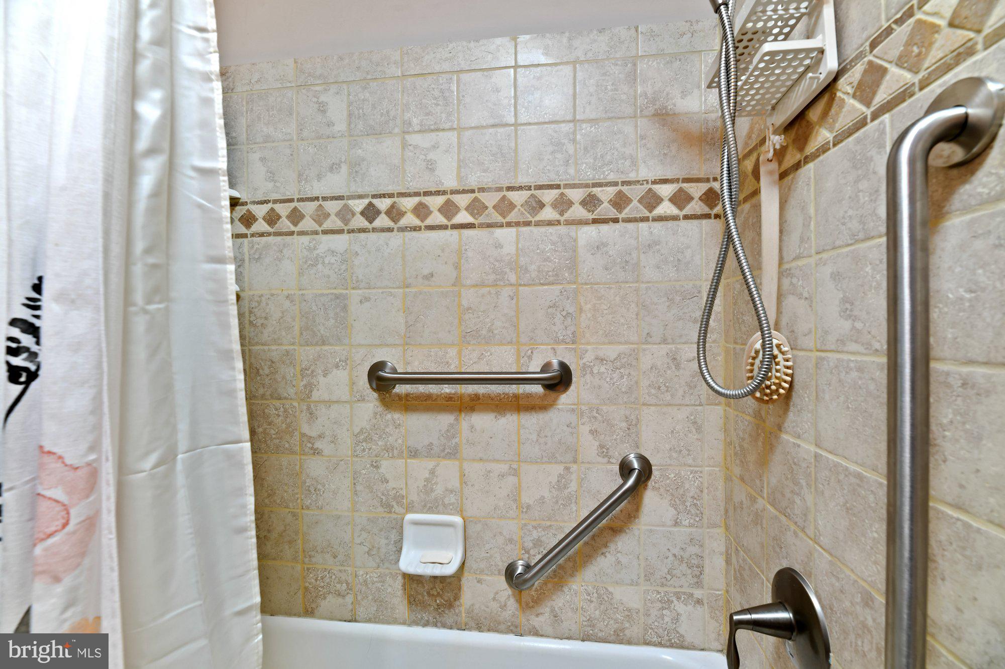 2201 Chilham Road Baltimore, MD 21209 - Photo 19 of 38