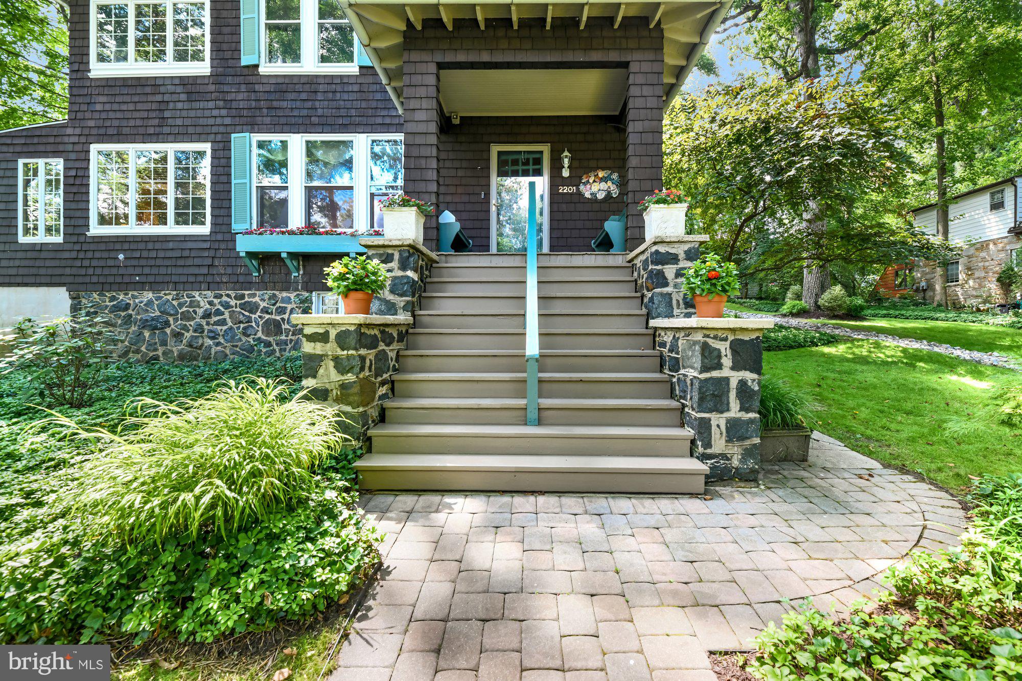 2201 Chilham Road Baltimore, MD 21209 - Photo 3 of 38